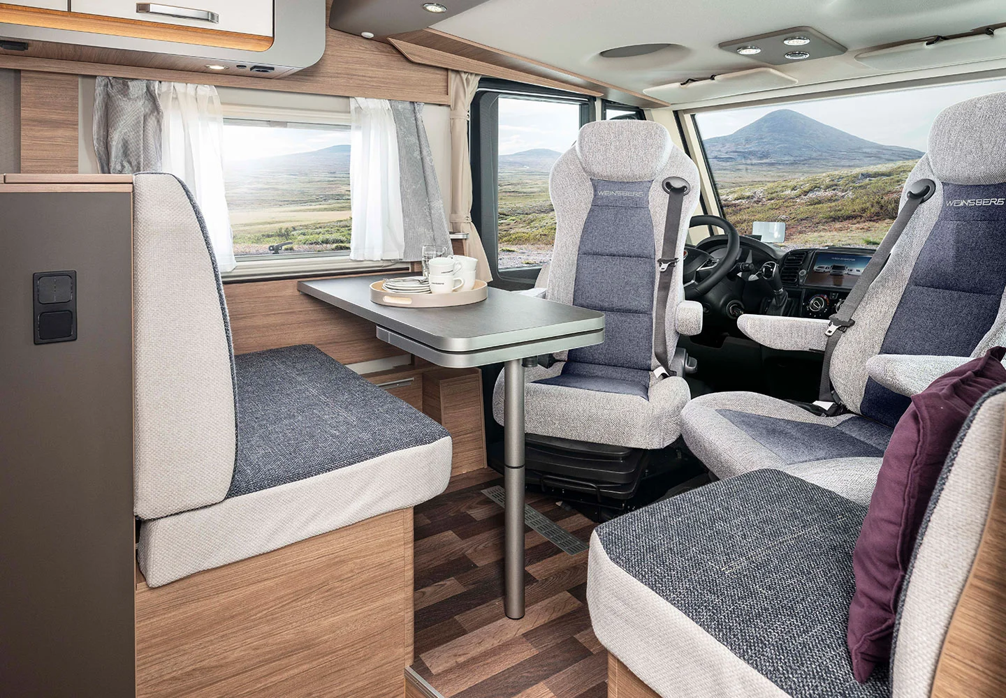 Intérieur Weinsberg Caracore camping-car profilé