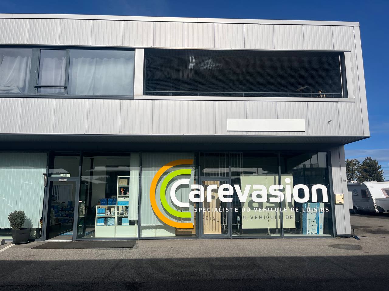 Carevasion, camping-car, fourgons aménagés, vans aménagés.